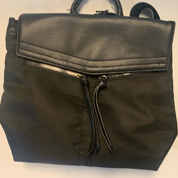 BOTKIER New York Trigger Backpack bag or purse black nylon - Picture 7 of 7